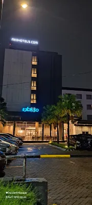Hotel Neo+ Waru - Sidoarjo Eksterior Photos