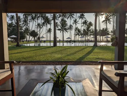 The Blue Water - Geoffrey Bawa Heritage - City Resort Hotel Photos
