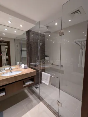 InterContinental Hotels Bahrain Rooms Photos