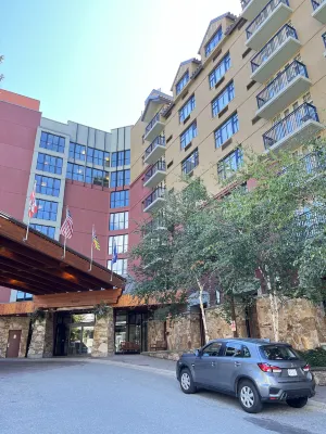 Hilton Whistler Resort & Spa Exterior Photos