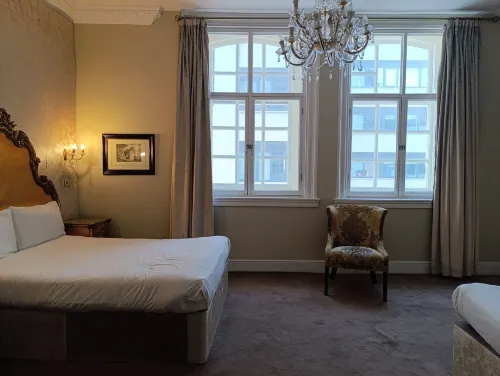 30 James Street Camere Photos