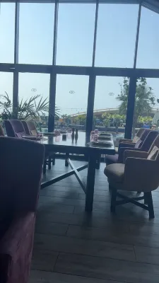 Sofitel Abu Dhabi Corniche Makanan Photos