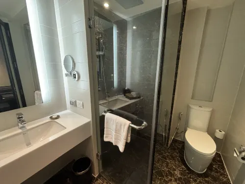 Mövenpick Hotel Sukhumvit 15 Bangkok Kamar Photos