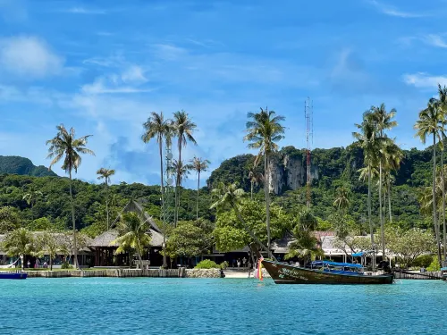 SAii Phi Phi Island Village Near Hotel Photos