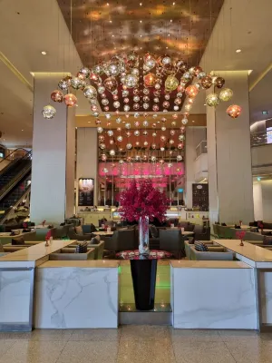 Pathumwan Princess Hotel Restauration Photos