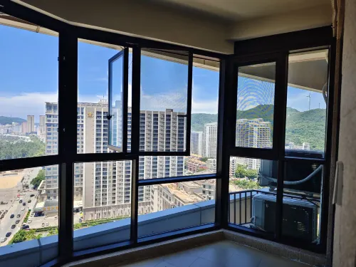 Yuhai Bay International Apartment (Hailing Island Dajiao Bay Maritime Silk Road Tourist Area Store) Photos
