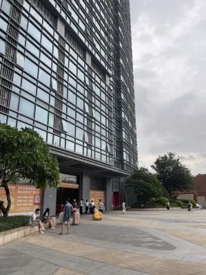 BESTEN fashion Light Residence(Tianan Cloud Park Industrial Park Store, Bantian) Exterior Photos