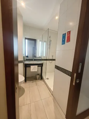 Hampton by Hilton Amsterdam Centre East Rooms Photos