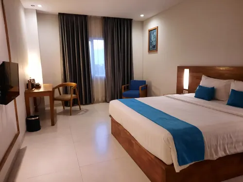 Pollos Hotel & Gallery Rembang Kamar Photos