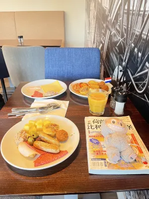 Hampton by Hilton Amsterdam Centre East Dining Photos