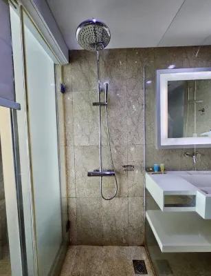 Novotel Jakarta Gajah Mada Kamar Photos