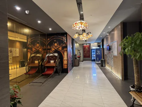 Jinjiang Inn Select (Shanghai Nanjing Road Pedestrian Street) Photos