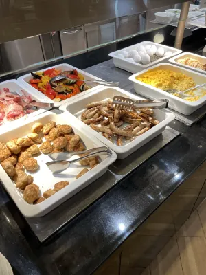 H4 Hotel Hannover Messe Dining Photos