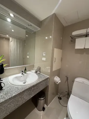 Evergreen Place Siam by UHG Rooms Photos
