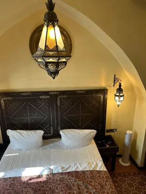 Hotel Villa Oriental & Restaurant Rooms Photos