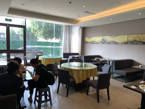 Homeinn Plus Hotel (Pingyao Ancient City North Gate Railway Station) Питание Photos