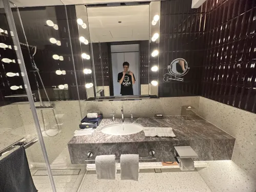 Hyatt Centric Zhongshan Park Shanghai Rooms Photos