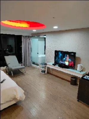Happiness Skyline Hotel الغرف Photos