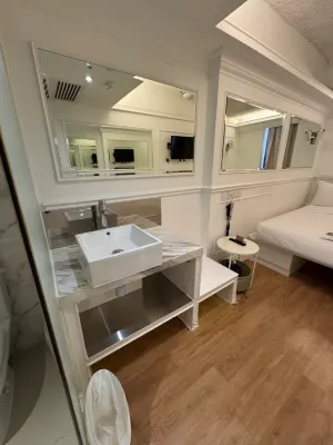 Mini Hotel Causeway Bay Rooms Photos