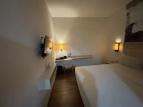 Cordela Inn Millennium Medan Номера Photos
