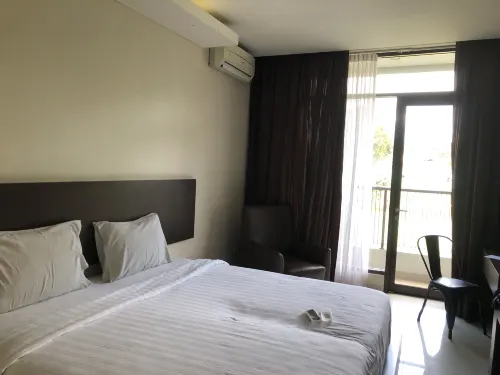 Balcony Hotel Sukabumi Kamar Photos