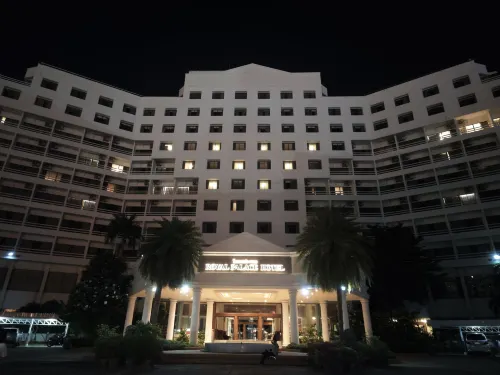 Royal Palace Hotel Exterior Photos