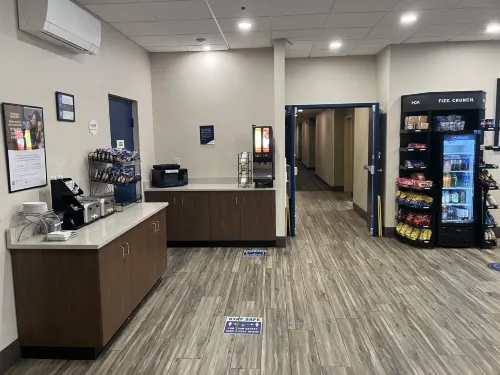 Super 8 by Wyndham Liverpool/Syracuse North Airport Public Areas Photos