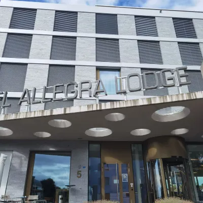 Hotel Allegra Lodge Exterior Photos
