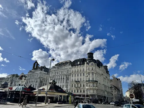 IntercityHotel Wien À proximité de l'hôtel Photos