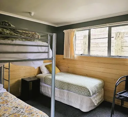 Waitomo Village Chalets Home of Kiwipaka Chambres Photos