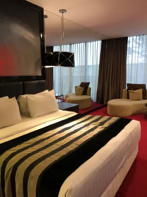 Amaroossa Cosmo Jakarta Kamar Photos