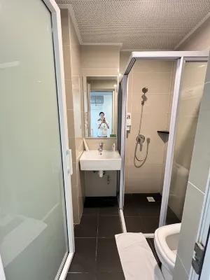 ibis budget Singapore Emerald Zimmer Photos