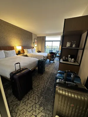 Sheraton Park Hotel at The Anaheim Resort Rooms Photos