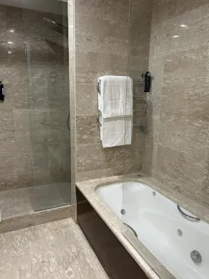 Eurostars Grand Marina Hotel GL Chambres Photos
