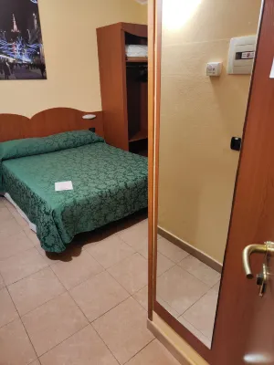 The Best Hotel Kamar Photos