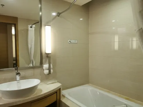 Holiday Inn Xi'an Big Goose Pagoda Rooms Photos