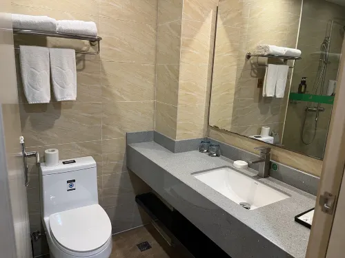 Leisure Inn Rooms Photos