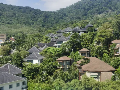 Chanalai Hillside Resort, Karon Beach Рядом с отелем Photos