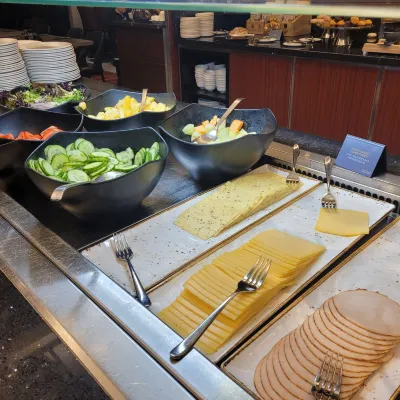Courtyard Amsterdam Airport Dining Photos