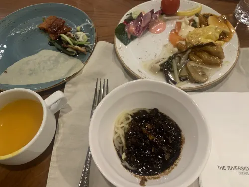 The Riverside Hotel Dining Photos