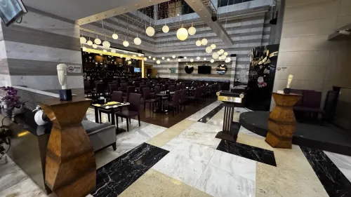 The Bauhinia Hotel Shenzhen (Luohu Port Grand Theatre Metro Station) Espaces publics Photos