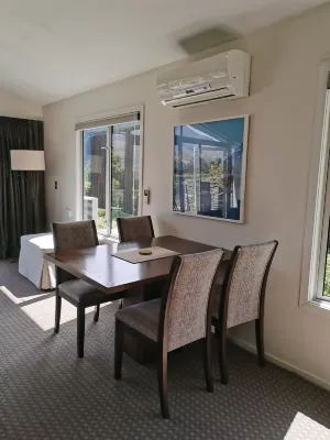 Queenstown House Bed & Breakfast and Apartments Photos