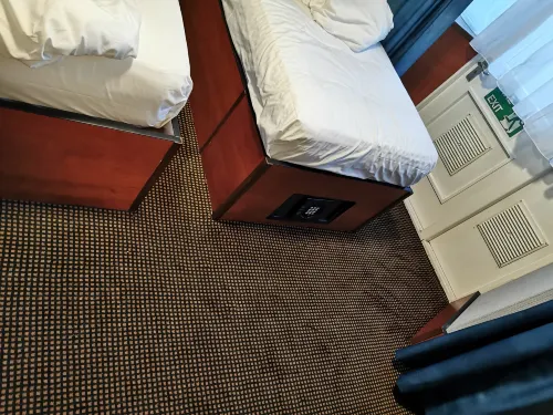 Crestfield Hotel Rooms Photos