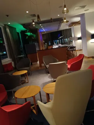 Holiday Inn Express Munich City West Public Areas Photos