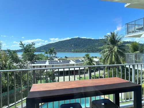 Coral Sea Vista Apartments Photos