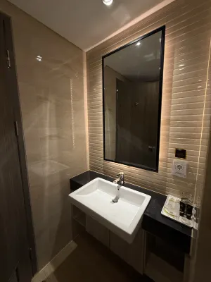 Royal Regantris Kuta  Kamar Photos