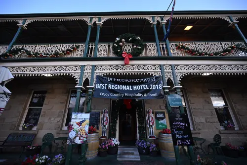 The Richmond Arms Hotel Photos