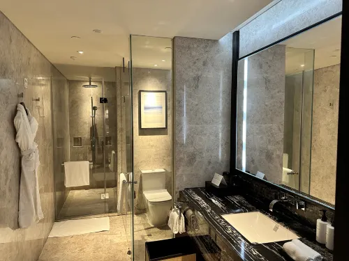 InterContinental Shanghai Hongqiao NECC Rooms Photos