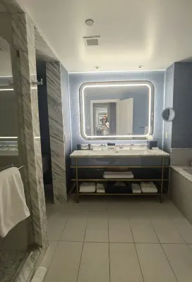 Fontainebleau Las Vegas Kamar Photos
