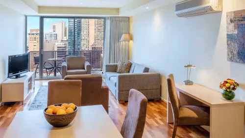 Oaks Melbourne on Lonsdale Suites Photos